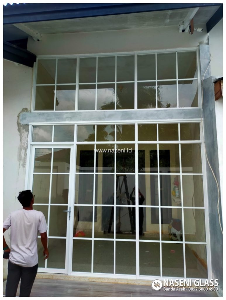 Partisi Kusen Aluminium dan Kaca Desain Klasik | Banda Aceh