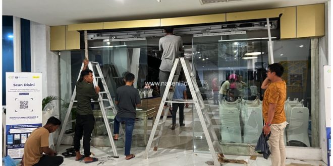 Menerima Jasa Perbaikan Pintu Kaca Otomatis di Banda Aceh