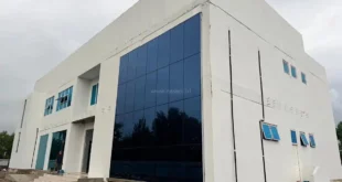 Fasad modern Gedung MPP Sigli menggunakan curtain wall kaca dan kusen aluminium