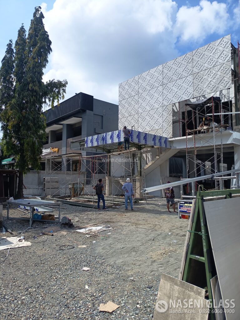 FASAD KANTOR OJK ACEH