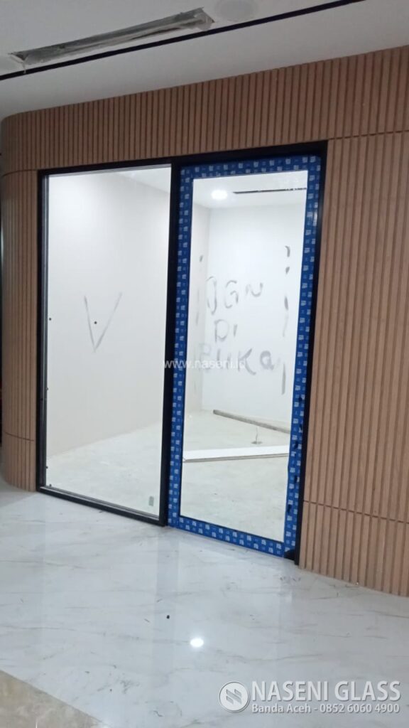 PINTU ALUMINIUM DAN PARTISI KACA - KANTOR OJK BANDA ACEH