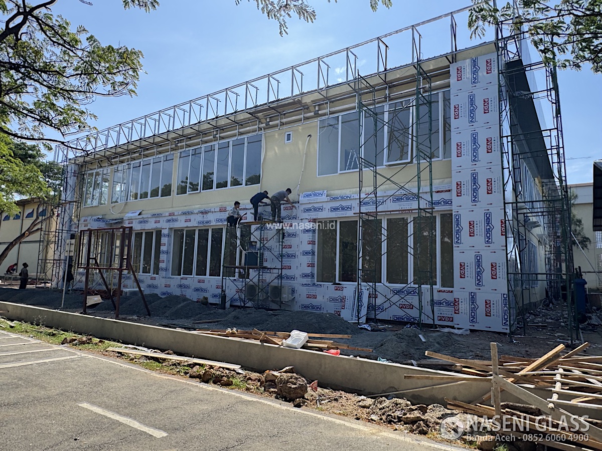 Fasad ACP warna modern pada Gedung PROPAM Aceh dengan material Dekkson PVDF Alloy 5005