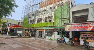 Proses Pemasangan ACP fasad dan curtain wall Rumah Sakit Mufid Sigli oleh Naseni Glass