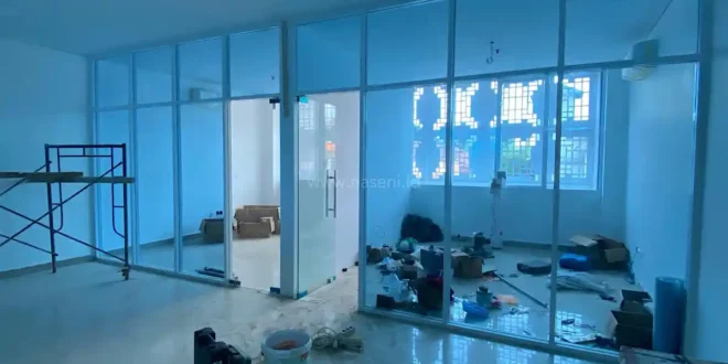 Partisi Aluminium Kantor di Banda Aceh | Jual & Jasa Pemasangan Profesional