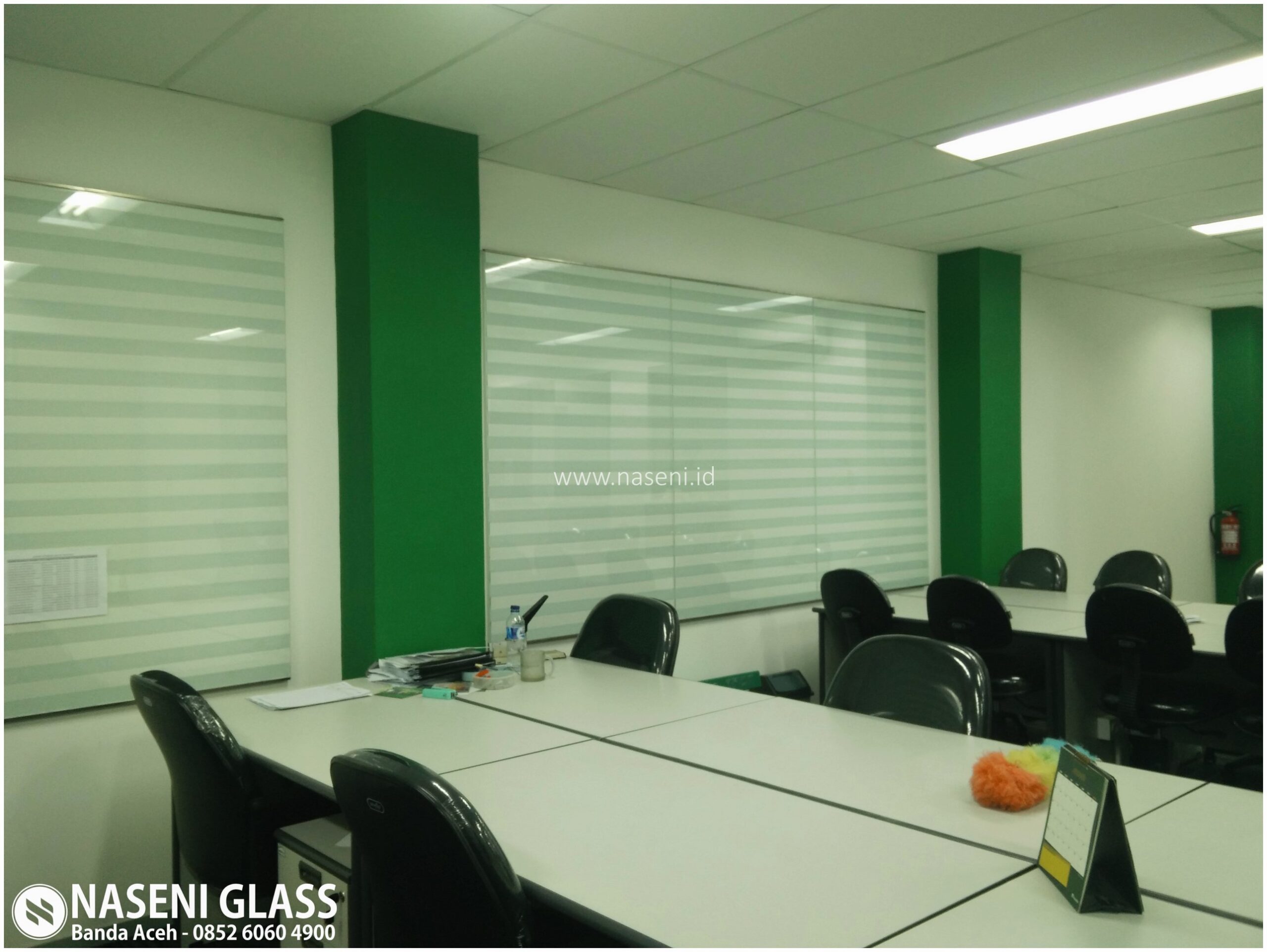Papan Tulis Kaca