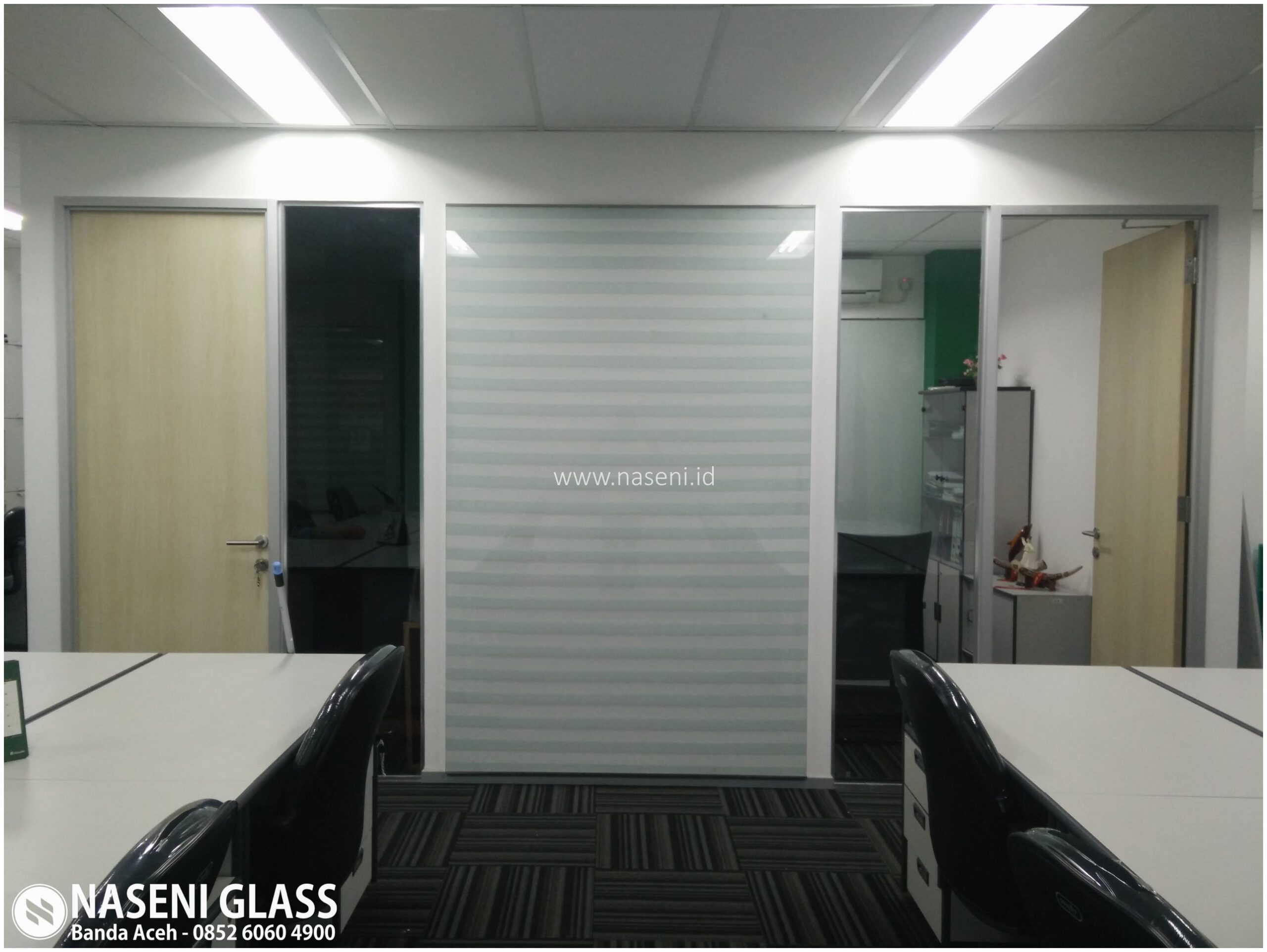 Papan Tulis Kaca