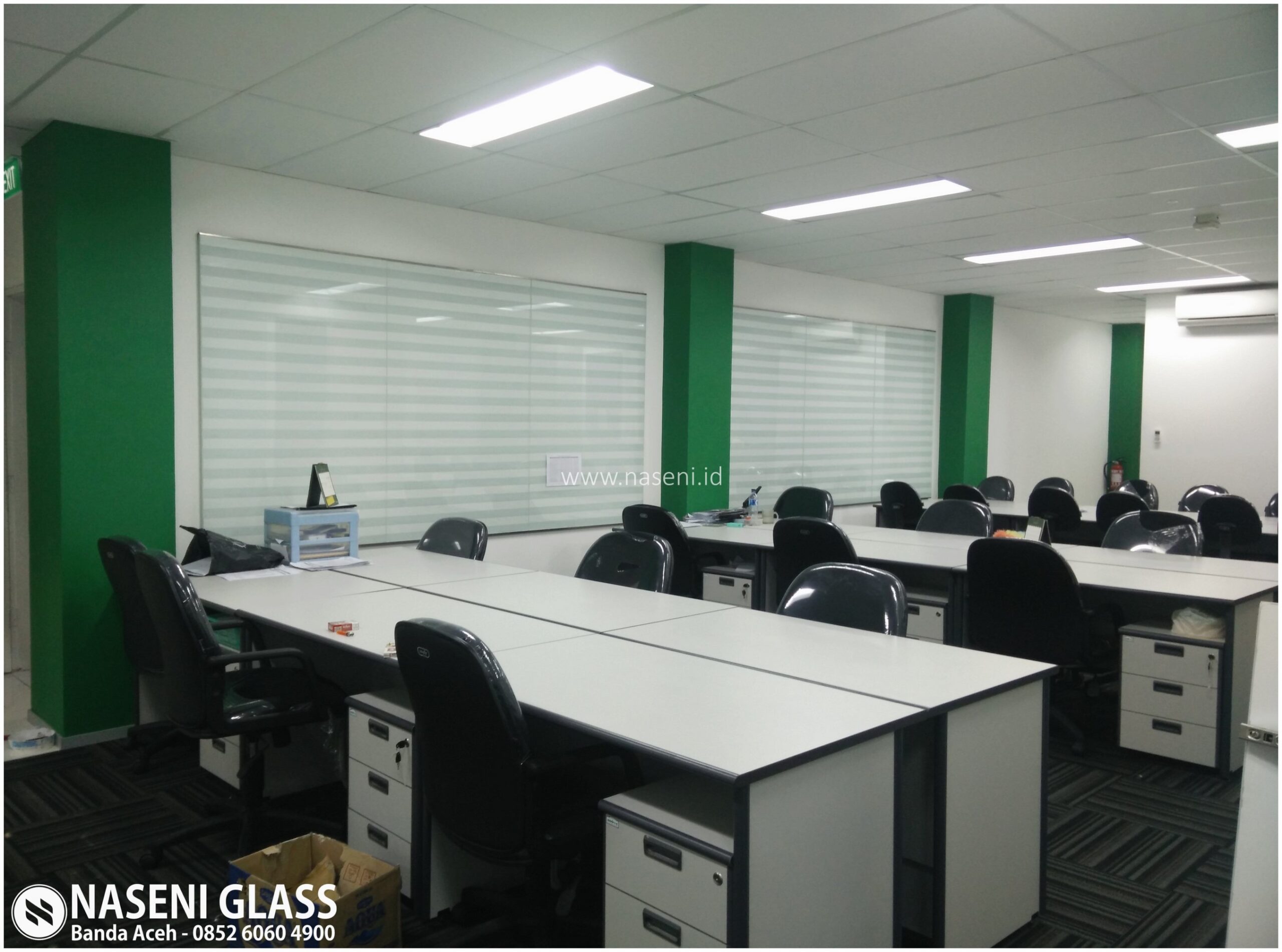 Papan Tulis Kaca