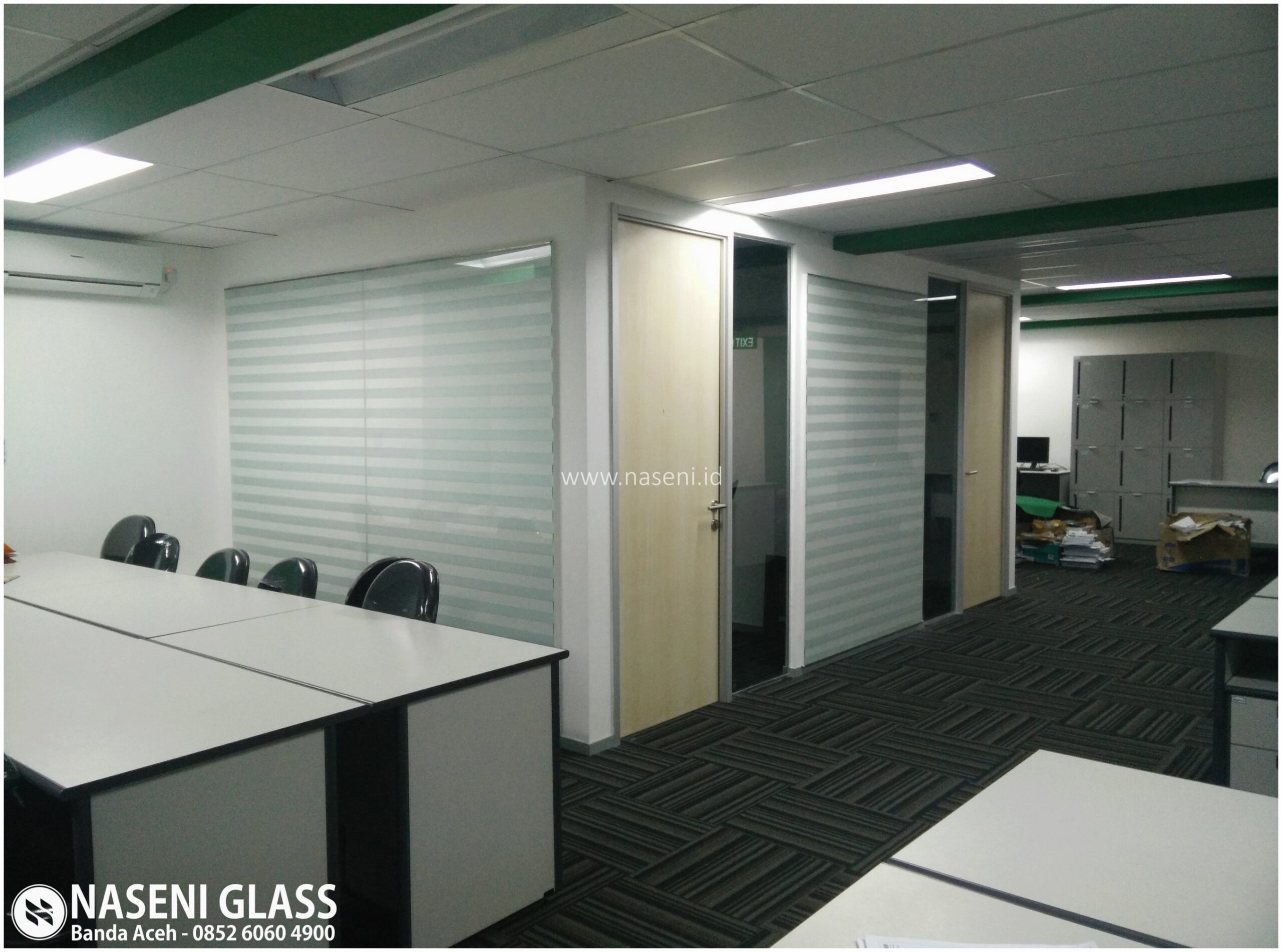 Papan Tulis Kaca