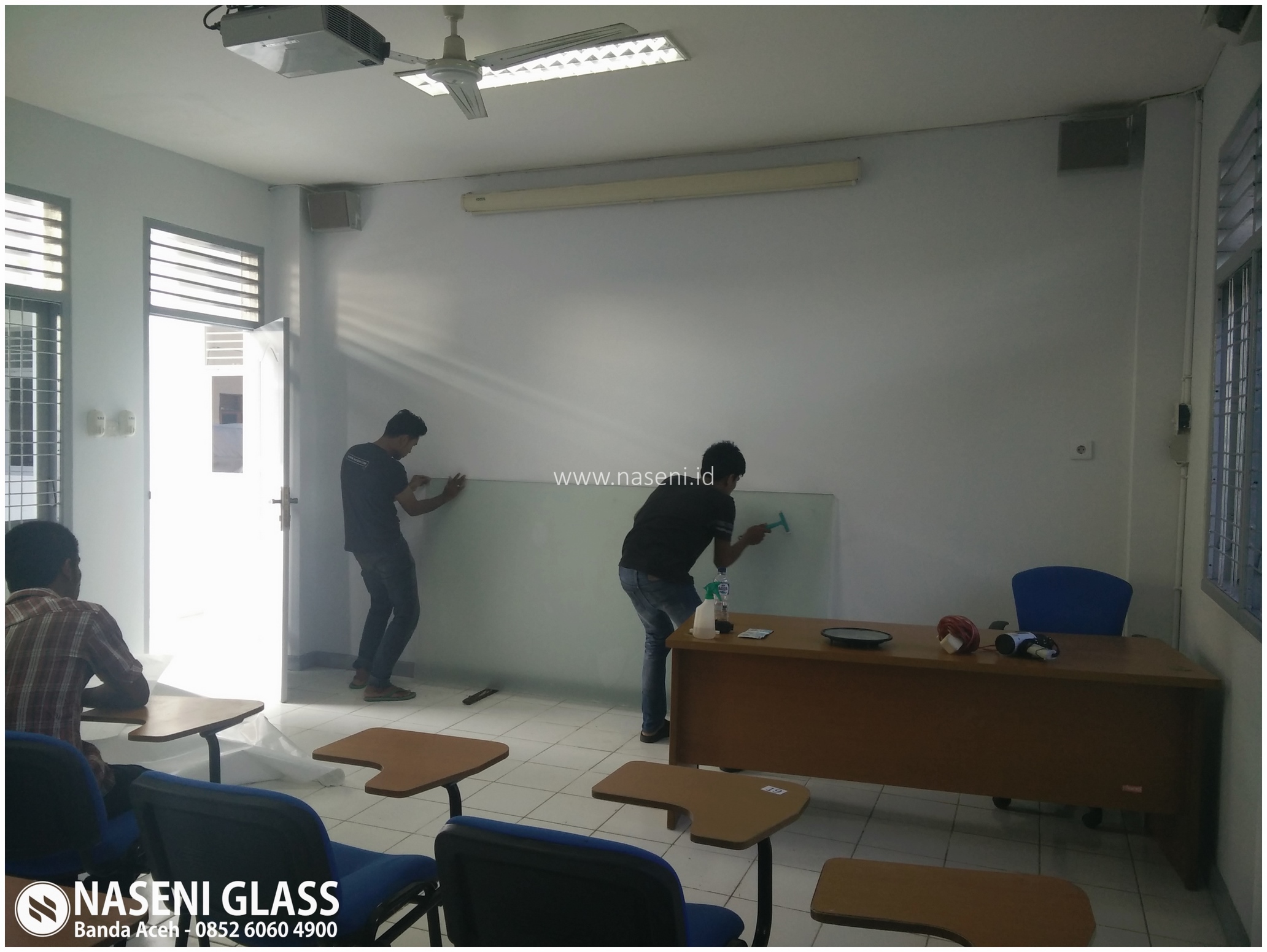 Kaca Papan Tulis