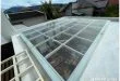Kanopi kaca tempered transparan dan rangka aluminium tahan cuaca untuk area carport